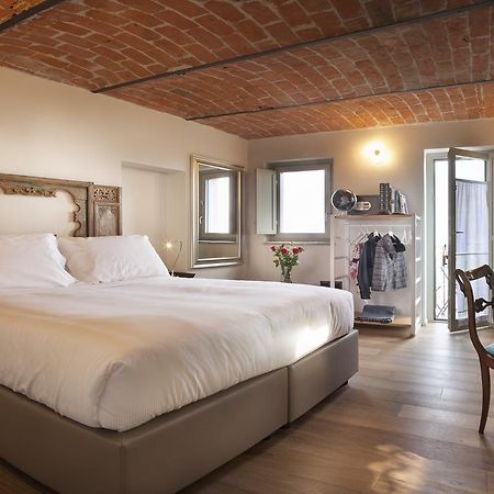 Borgese Camere E Suites Neive Εξωτερικό φωτογραφία