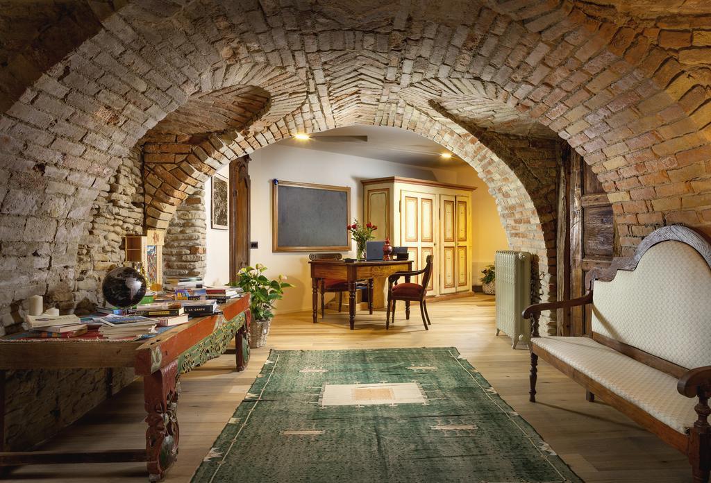 Borgese Camere E Suites Neive Εξωτερικό φωτογραφία