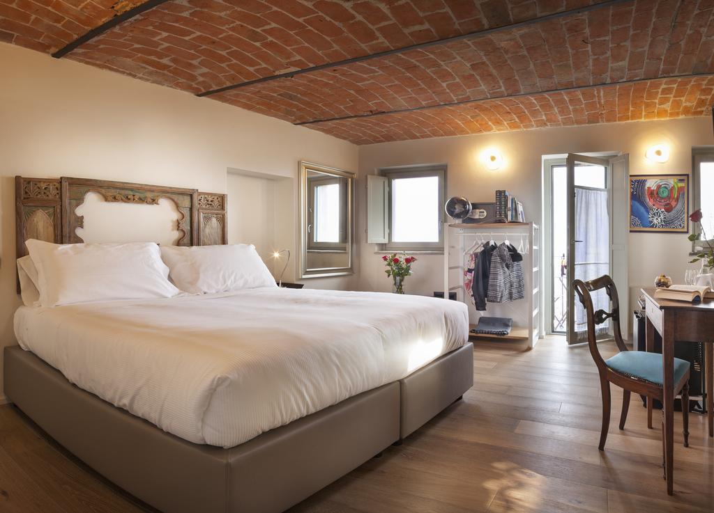Borgese Camere E Suites Neive Εξωτερικό φωτογραφία
